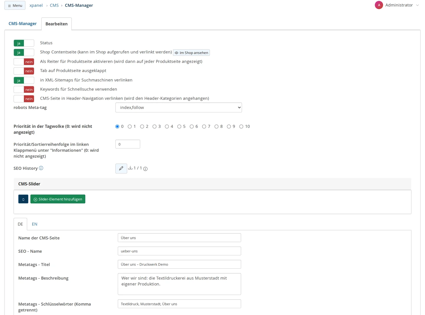 Bearbeitungsmaske der Seite „Über uns“: Schalter Status, Shop Contentseite mit Knopf „Im Shop ansehen“, Reiter für Produktseite, XML-Sitemap, Schnellsuche und Header-Navigation, robots Meta-tag index,follow, Tagwolke, Priorität, SEO History, CMS-Slider, darunter die Sprachreiter DE und EN mit Name, SEO-Name ueber-uns und Metatags
